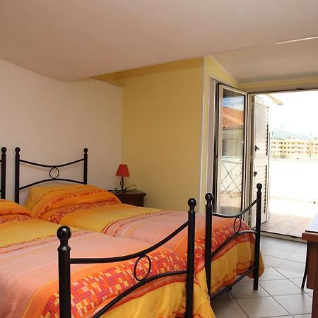 Bed And Breakfast Gigi Furci Siculo Eksteriør billede
