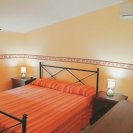 Bed And Breakfast Gigi Furci Siculo Eksteriør billede