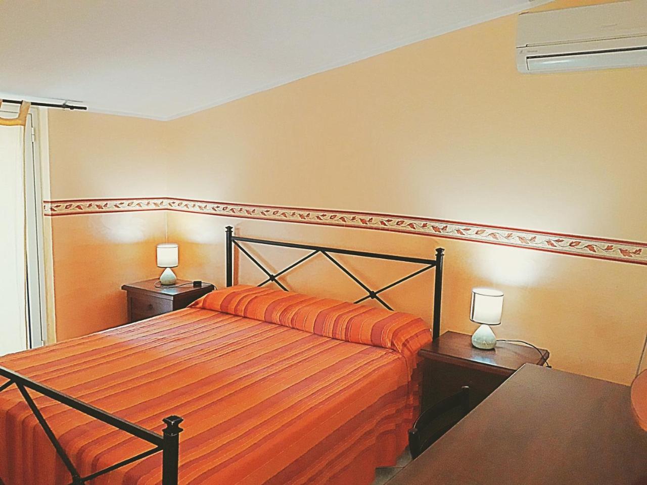 Bed And Breakfast Gigi Furci Siculo Eksteriør billede